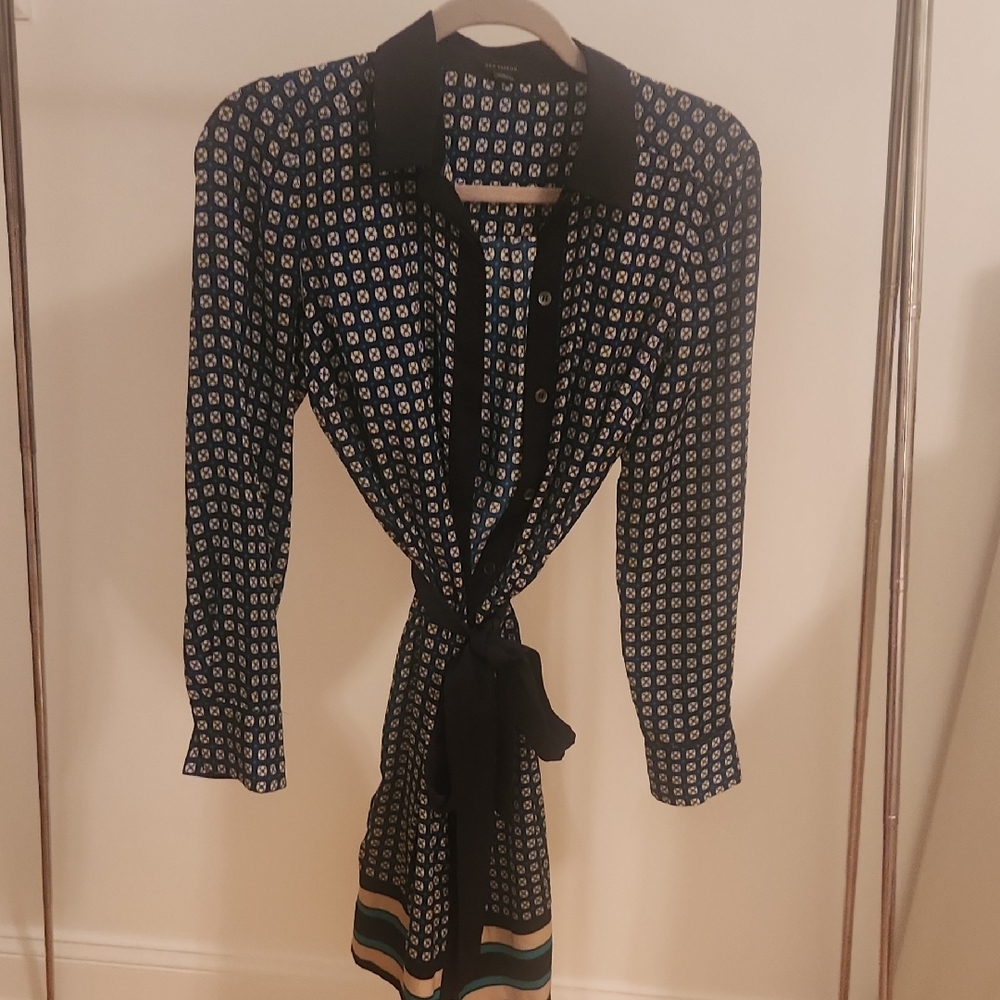 Chic Black and Blue Patterned Dress